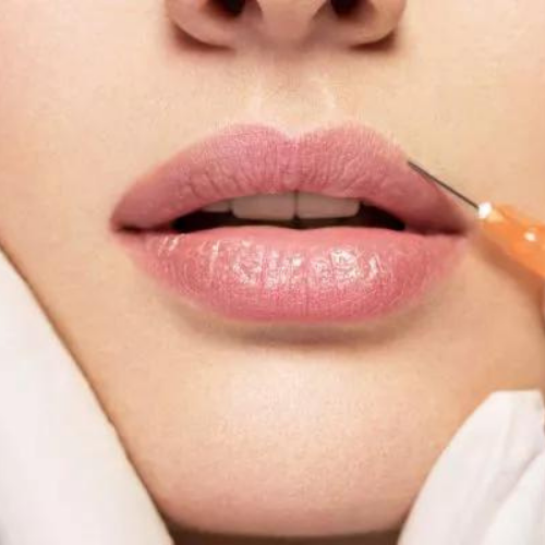 Lip Enhancement / Lip Blush